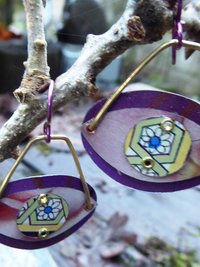 Trashy tinsel dangle eye earring from  vintage tins