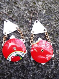 Big bold boho retro daisy recycled tin dangle earrings