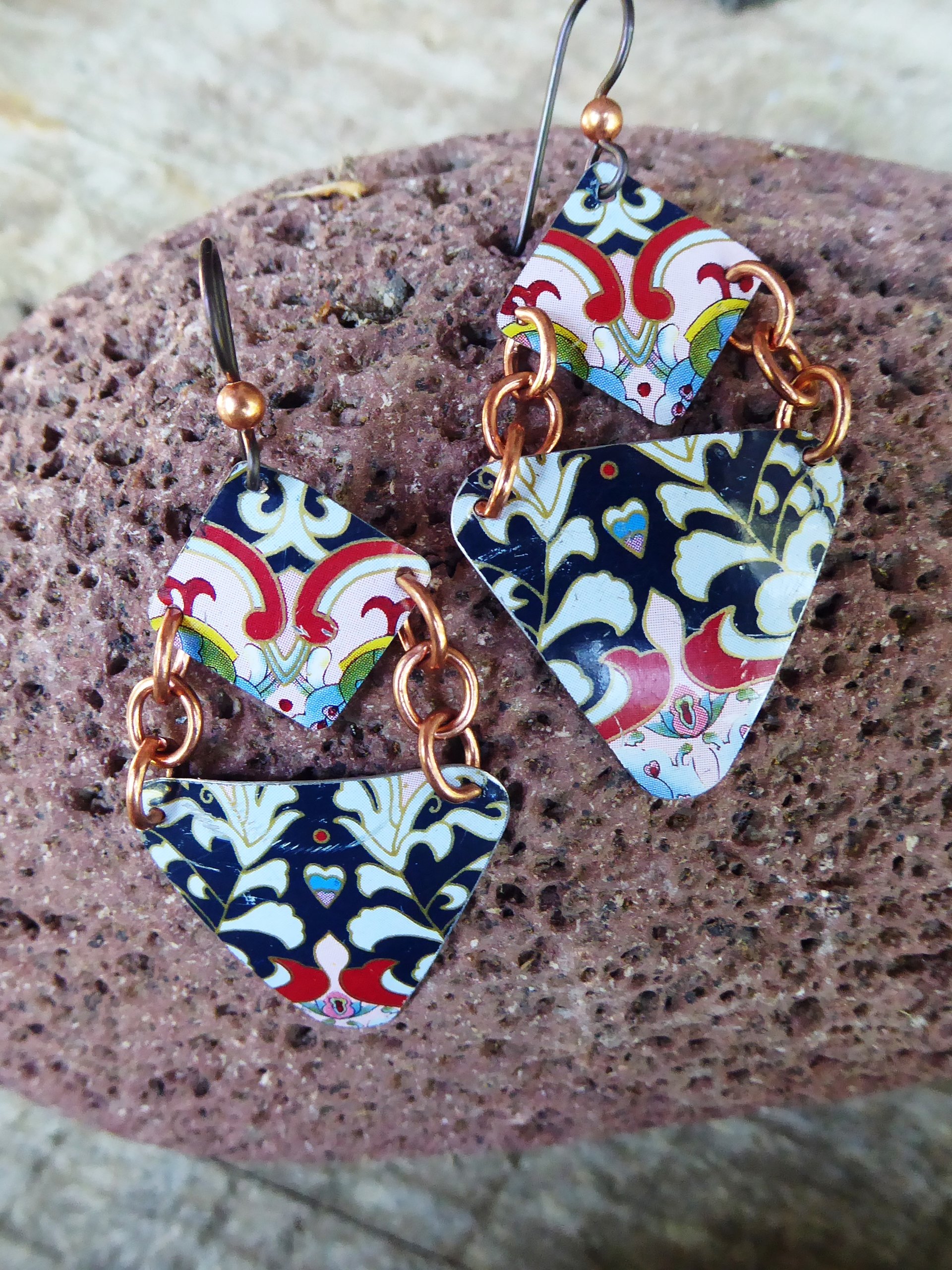 Vintage tin jewelry deals