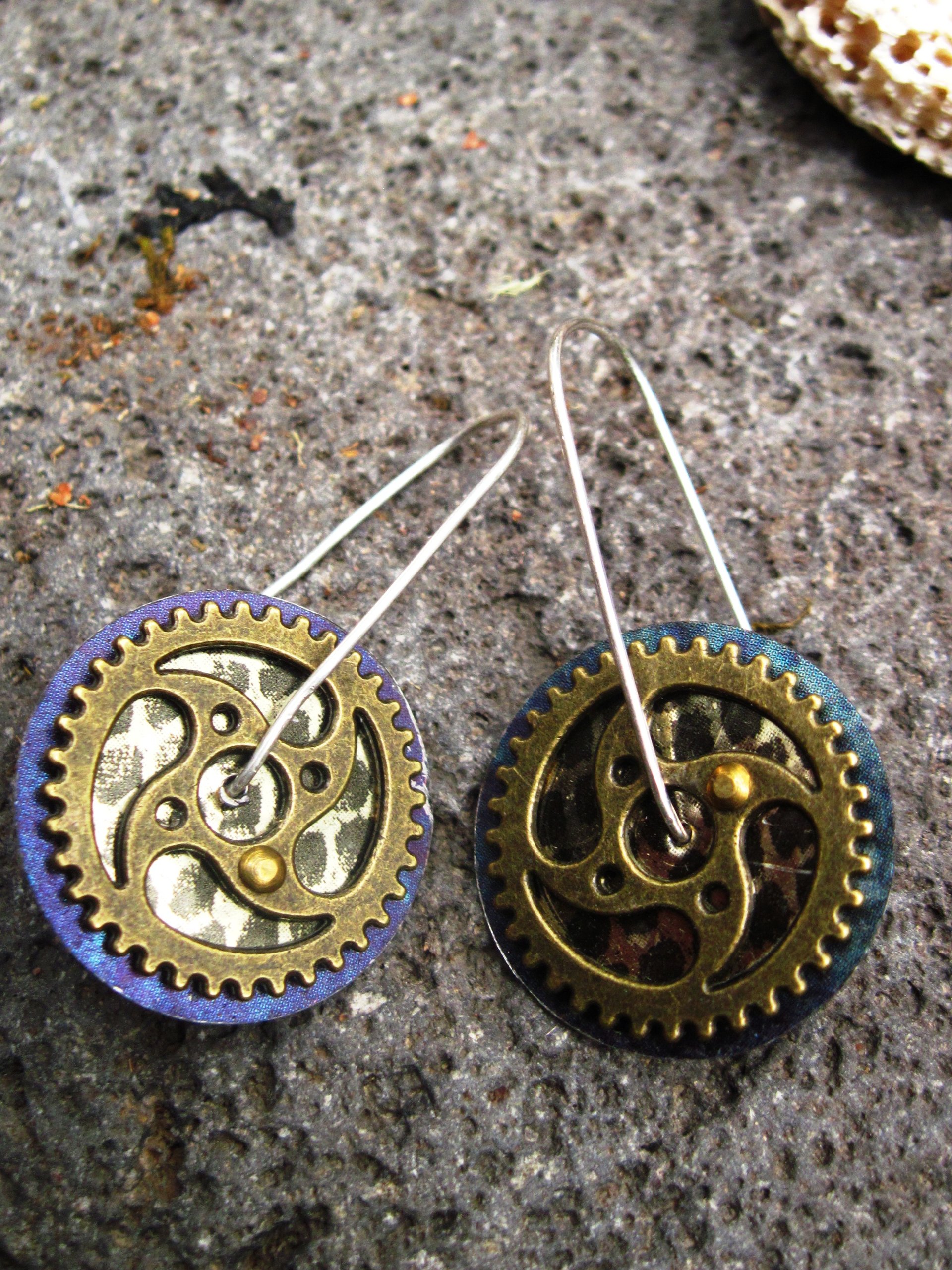 Steampunk gear tin earrings