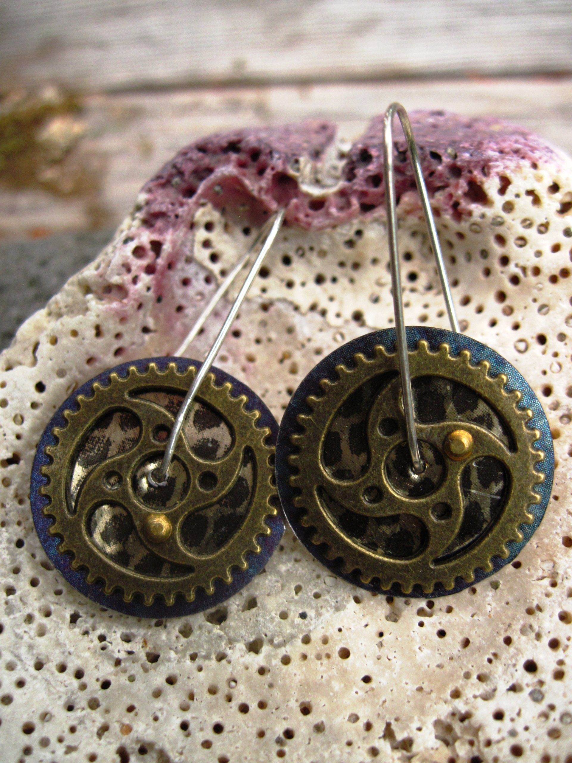 Steampunk gear tin earrings