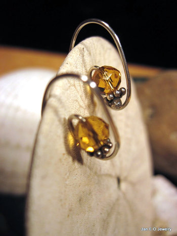 sterling silver hoop style earring